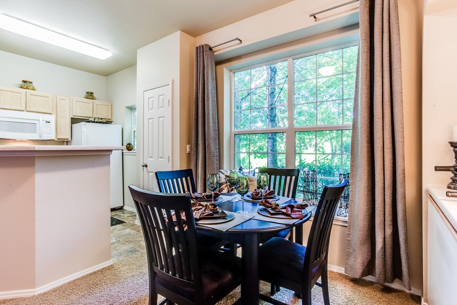 West Linn Or Townhomes And Apartments For Cascade Summit Fully Equipped Kitchens Are Perfect For Entertaining West Linn
