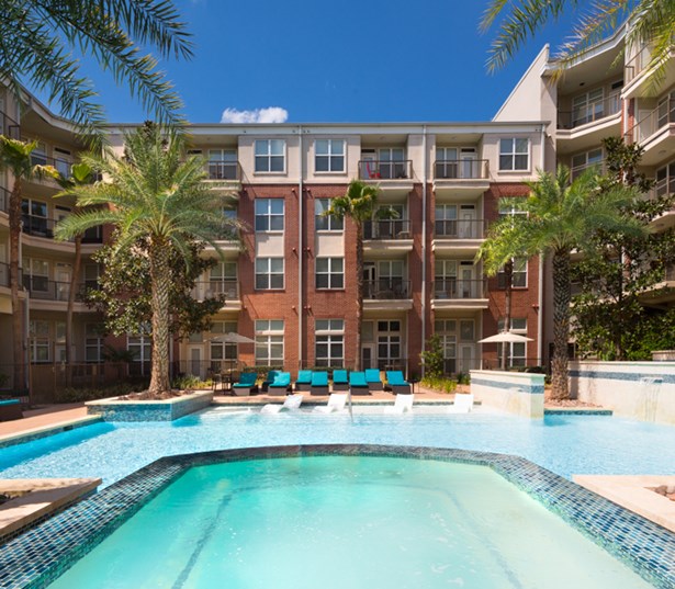 Greenway Plaza Apartments