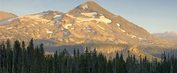 Things To Do in Portland, OR | Sincerely, Simpson | Simpson Property Group Blog | Portland mountain