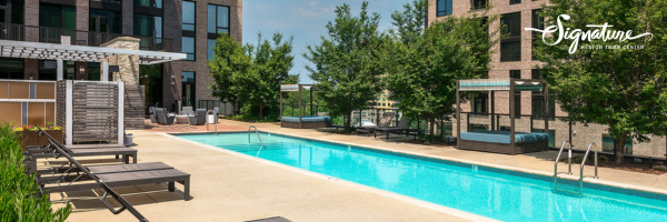 Signature Reston Town Center Apartments in Reston, VA pool