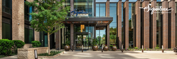Signature Reston Town Center Apartments in Reston, VA building