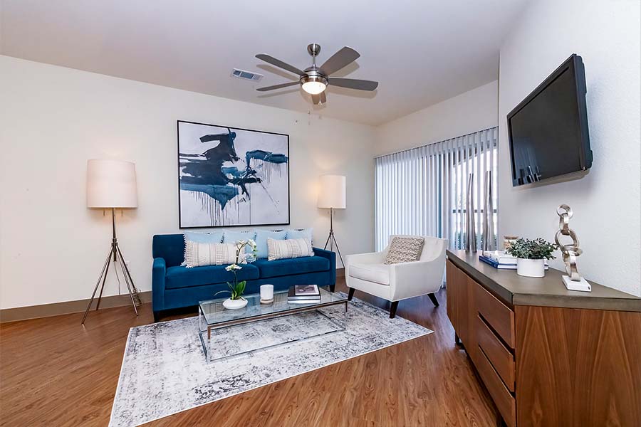 Brick Row - Ricardson, TX apartments - living areas