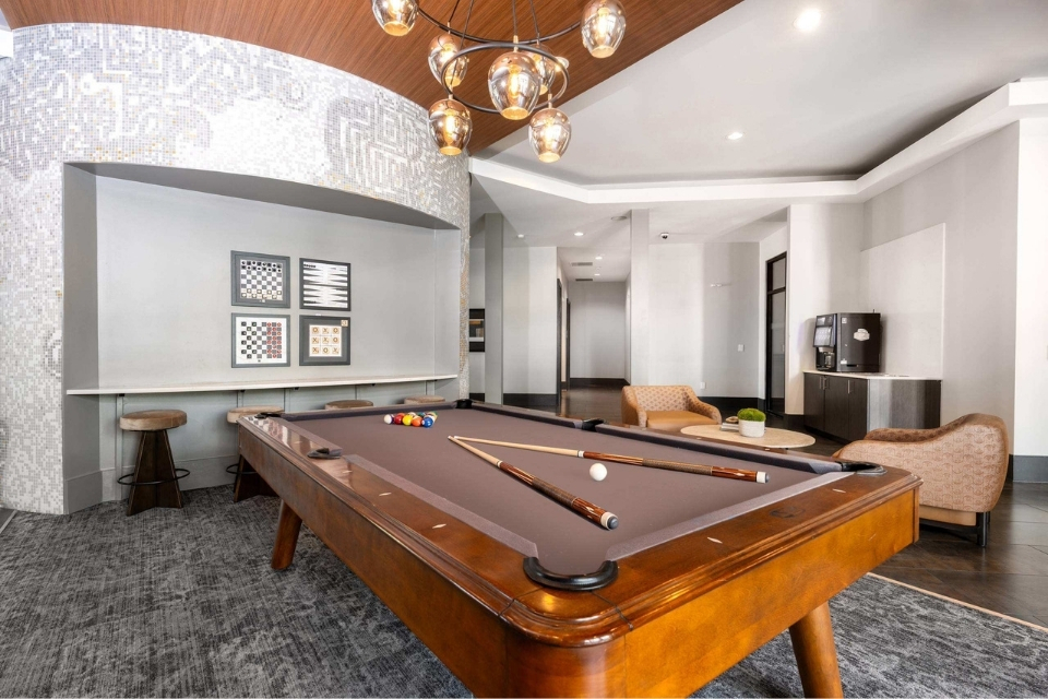2700 Charlotte Ave Apartments - Clubroom