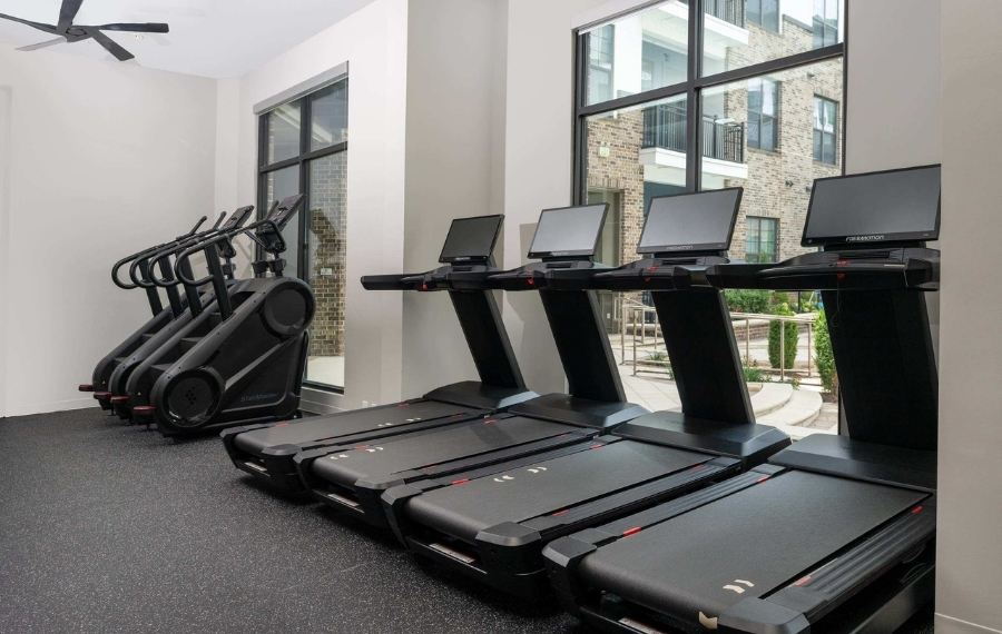 2700 Charlotte - Nashville, TN - Fitness Center - west nashville apartments