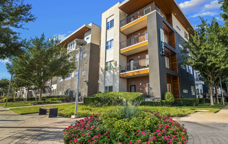 Larq Henderson Apartments - Henderson Texas - EV Charger