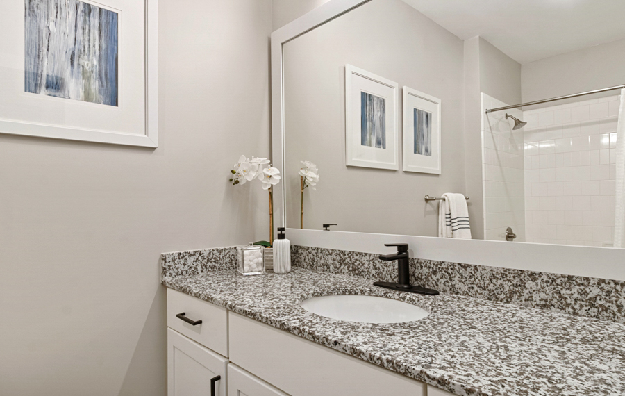 apartments in gwinnett county - Artisan Station Apartments - Atlanta, GA - linen closet