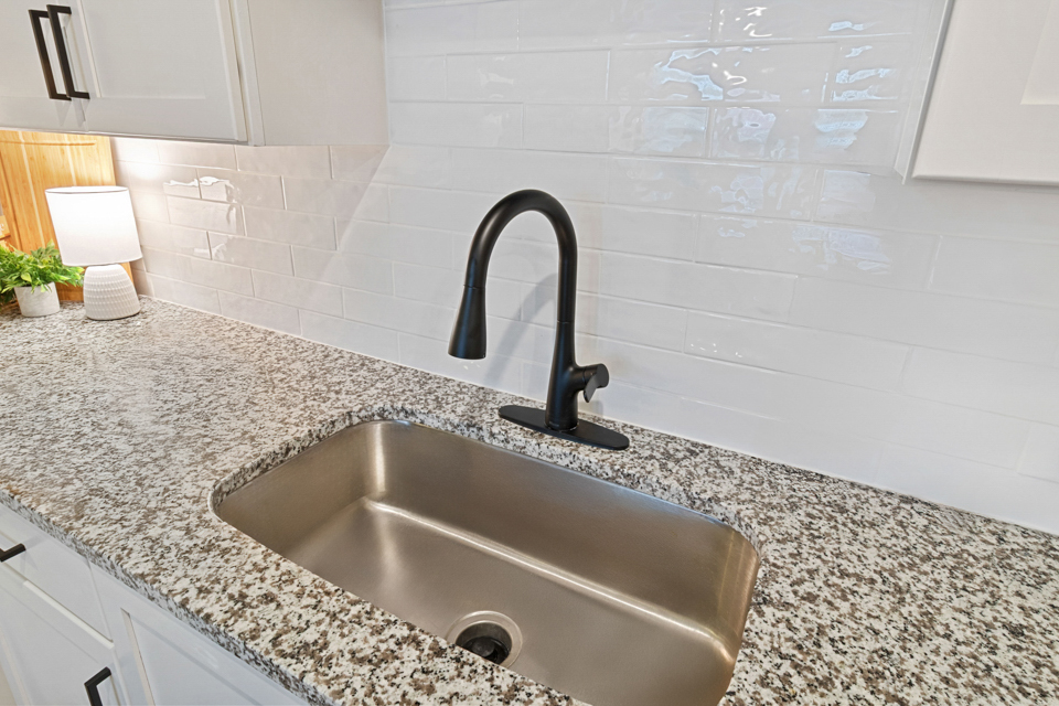 Suwanee, GA Apartments - Artisan Station Apartments - Kitchen