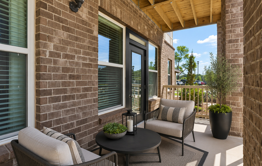 Suwanee, GA Apartments with Patio / Balcony - Artisan Station