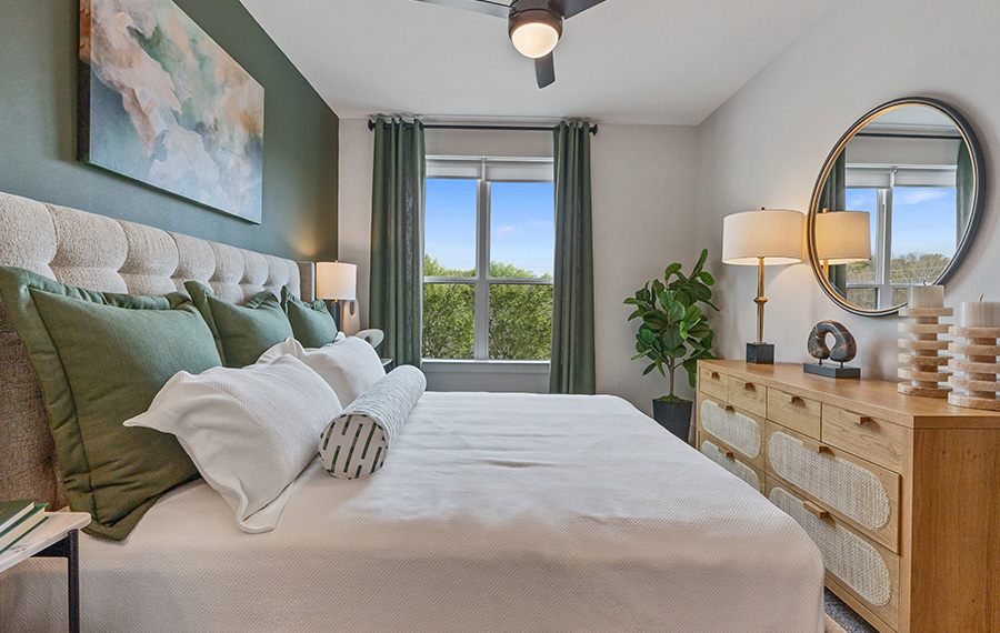 3 bedroom townhomes in Atlanta, GA - Auden Apartments - Bedroom