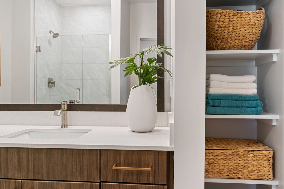 Vinings Apartments for Rent in Atlanta - Auden Apartments - Bathroom