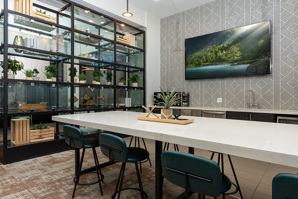 The Battery on Blake Street - Apartments in Downtown Denver - conference room