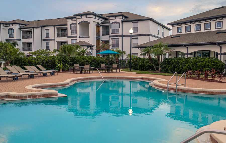 Upgraded apartments for rent in Orlando FL - Reserve at Beachline Pool