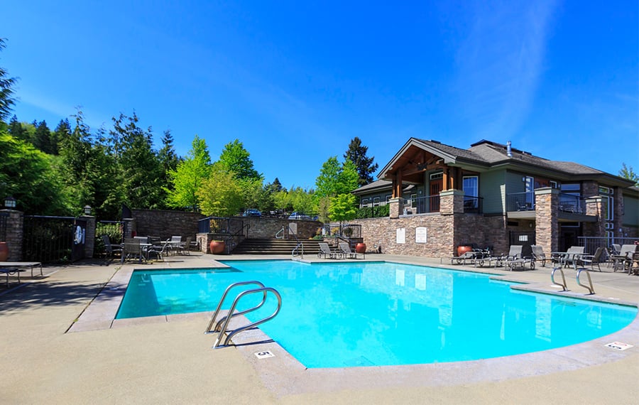 Boulder Creek Apartments - Sammamish, WA - pool
