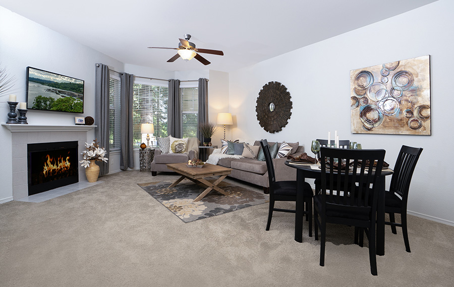 Apartments in the West Linn-Wilsonville School District - Cascade Summit - Living Room