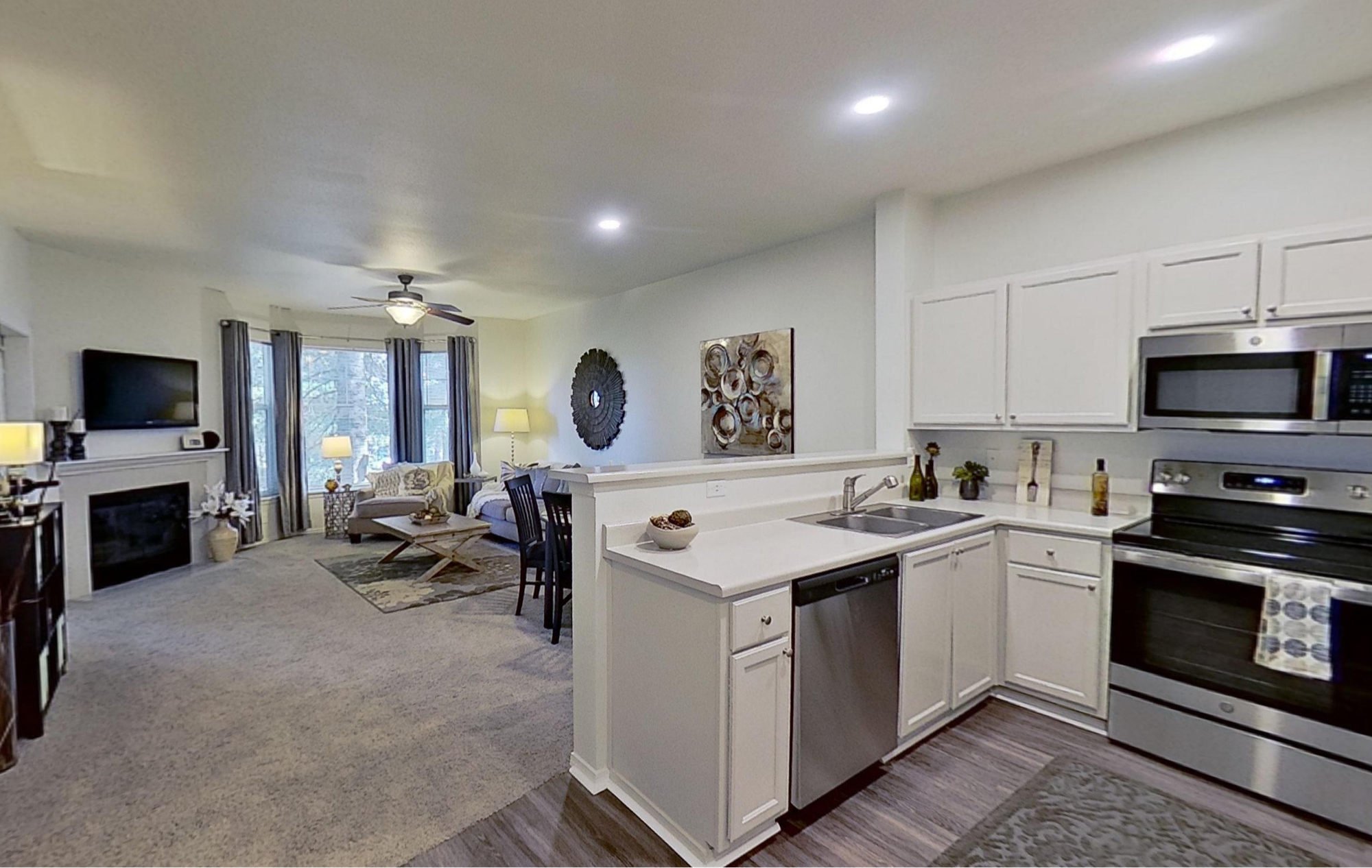 Lake Oswego Apartments for rent - Cascade Summit - Kitchens