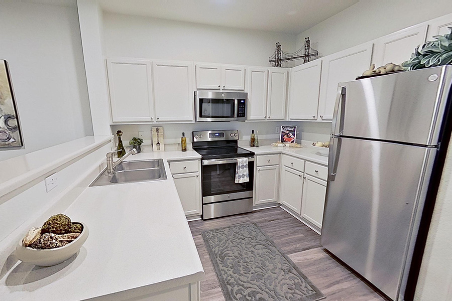 Cascade Summit - Parker Crest apartments in West Linn, OR - kitchen