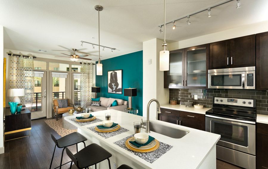 Camelback East Apartments - Citrine Apartments with Walk-in Closets