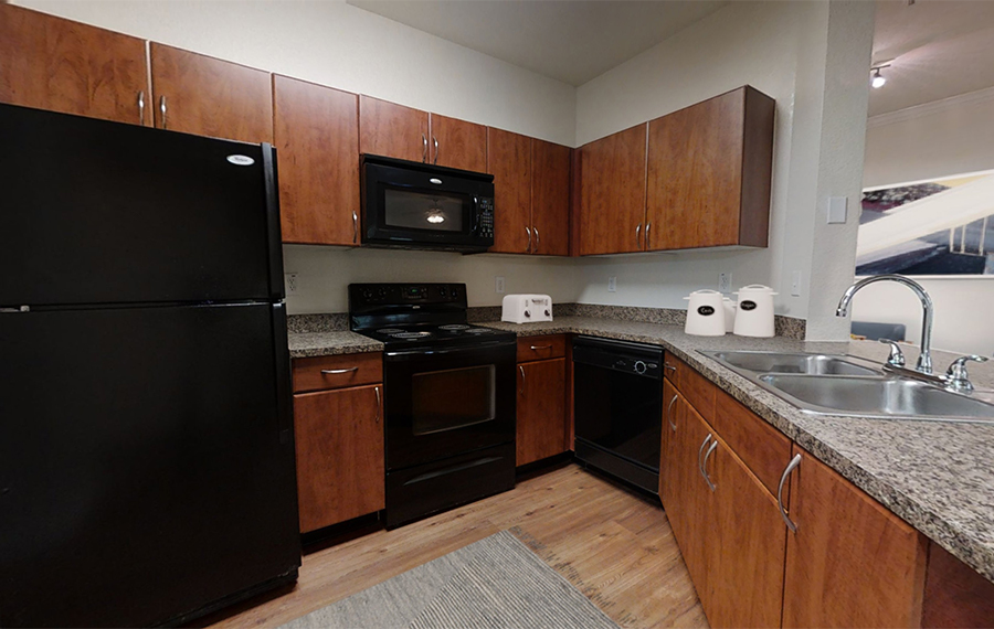 Orlando, FL Apartments for Rent - Reserve at Beachline - Classic Kitchen