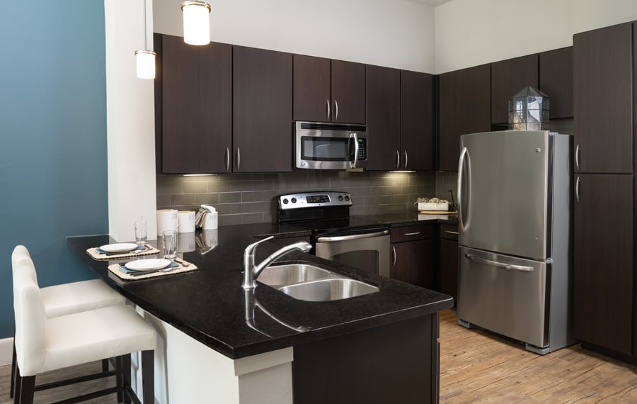 District at Greenbriar Apartments - Houston, TX - Kitchen