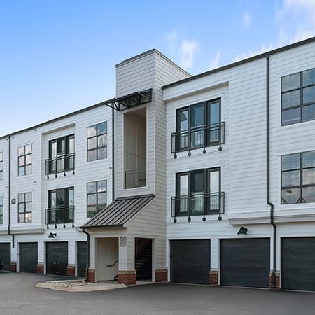 Franklin Apartments with Covered Parking - Dwell at McEwen