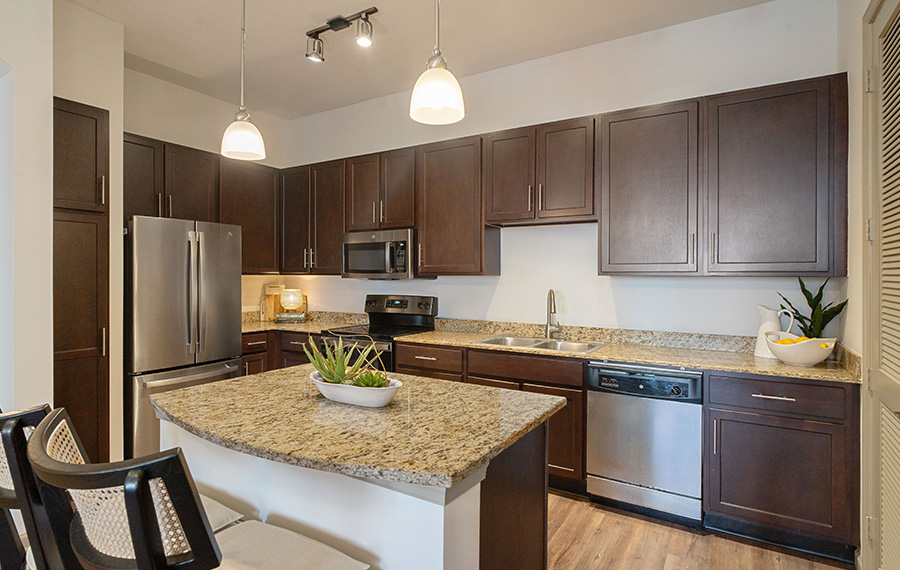 Dwell at McEwen Lofts and Apartments in Franklin - Kitchen