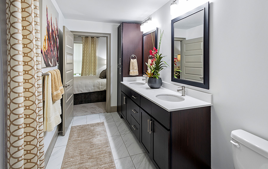 SouthPark apartments for rent - The Encore SouthPark - bathroom
