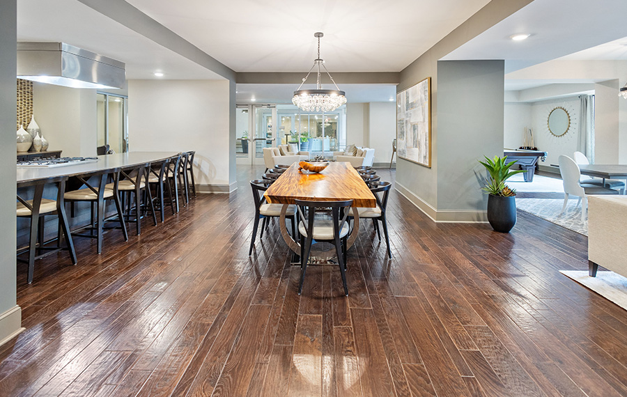 Myers Park apartments near Wells Fargo - The Encore SouthPark - conference room