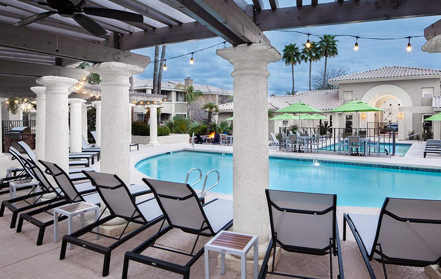 San Carlos Apartments in Scottsdale - sundeck