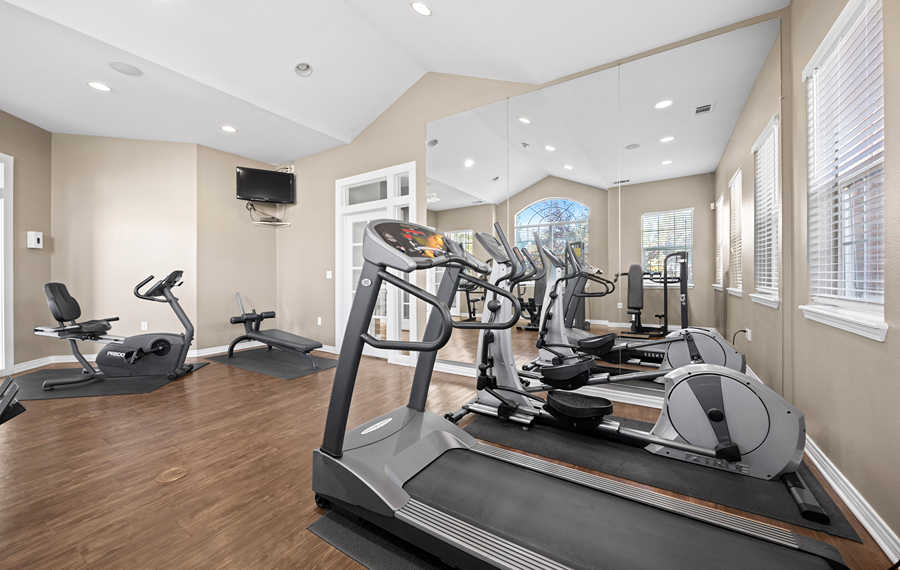 Highland Crossing and Highland Square apartments - apartments zoned to cherry creek school district Denver, CO - fitness center
