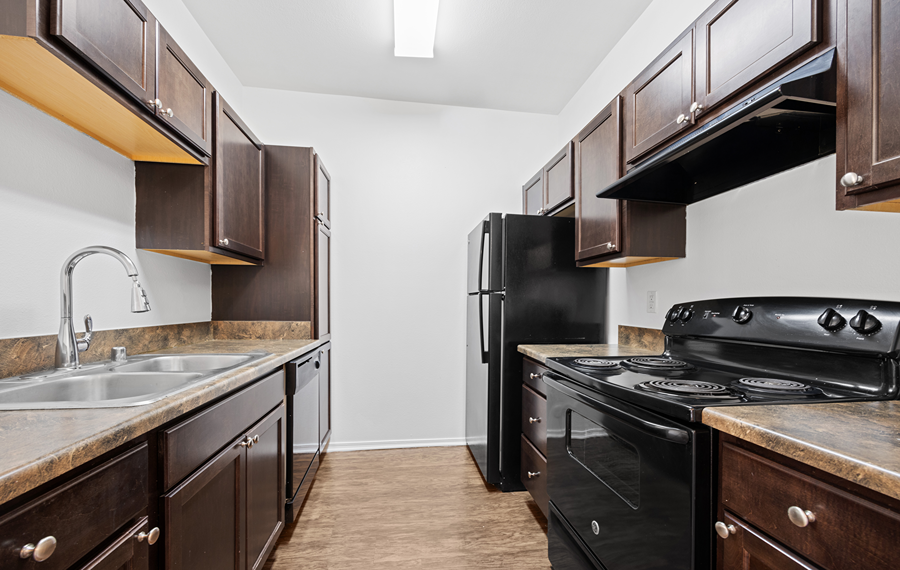 Highland Crossing and Square Apartments in Cherry Creek Schools - Kitchen