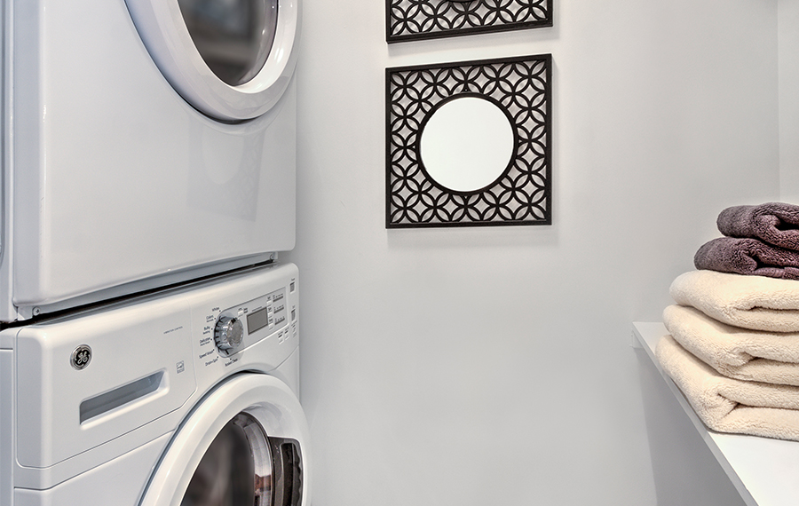 Charlotte, NC Apartment Rentals - The Encore SouthPark - Washer and Dryer
