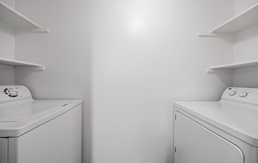 Apartments near Hampden Denver - Jefferson Square - Washer and Dryer