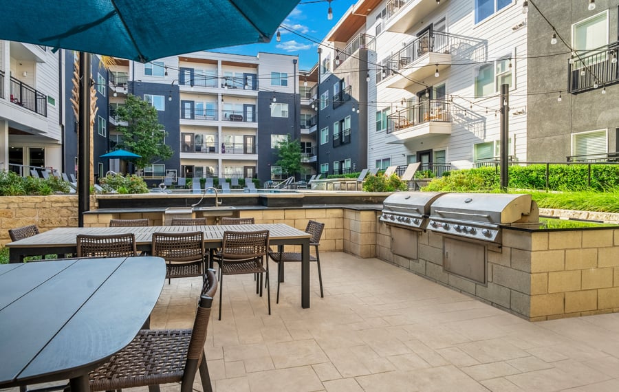 Larq Henderson | Apartments for rent in Dallas, TX | grill
