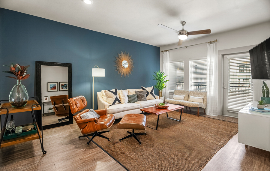 Larq Henderson Apartments - Dallas Texas - Living Room