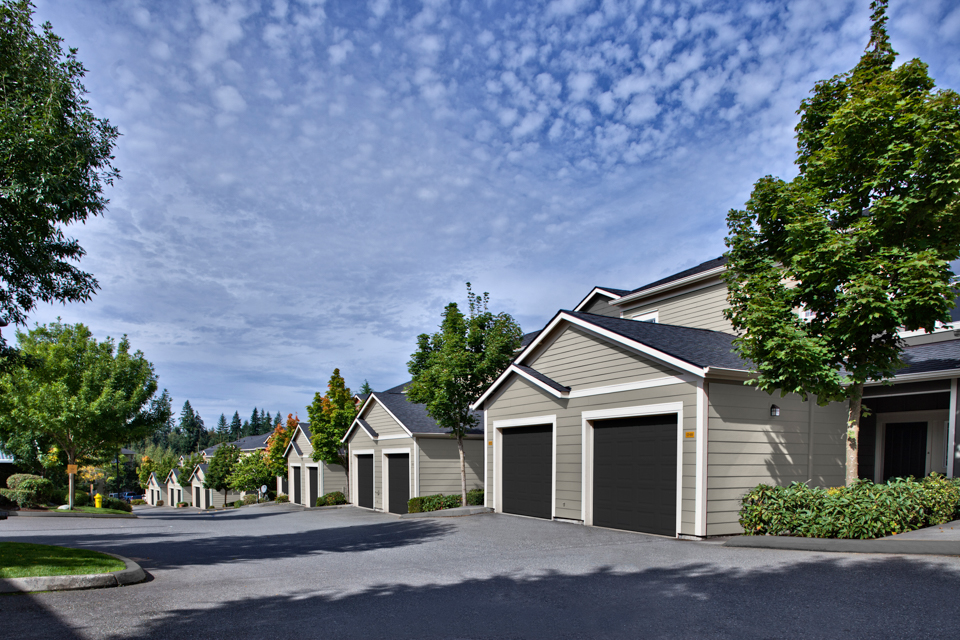 The Lodge at Redmond Ridge - Apartments in Redmond, WA - attached garage