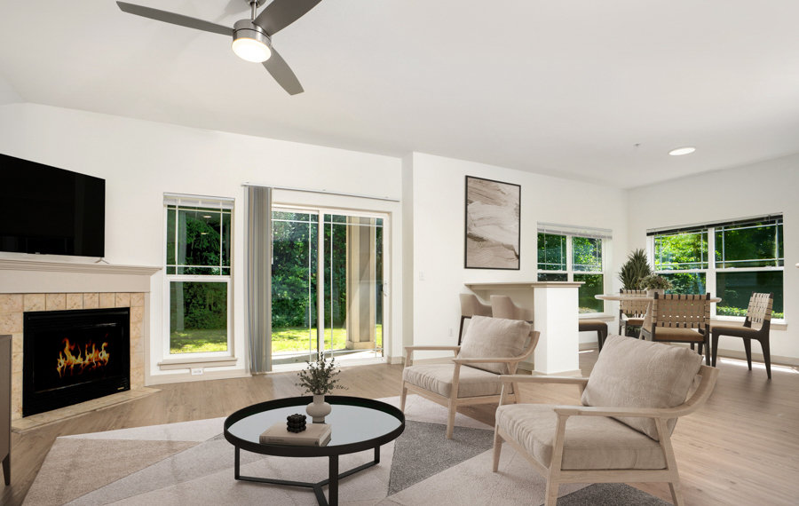 Pet Friendly Apartments in Redmond, WA - The Lodge at Redmone Ridge - Living Room