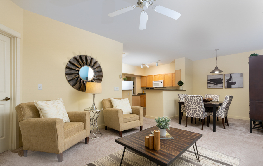 Apartments for Rent in Redmond, WA - The Lodge at Redmond Ridge - Living Room