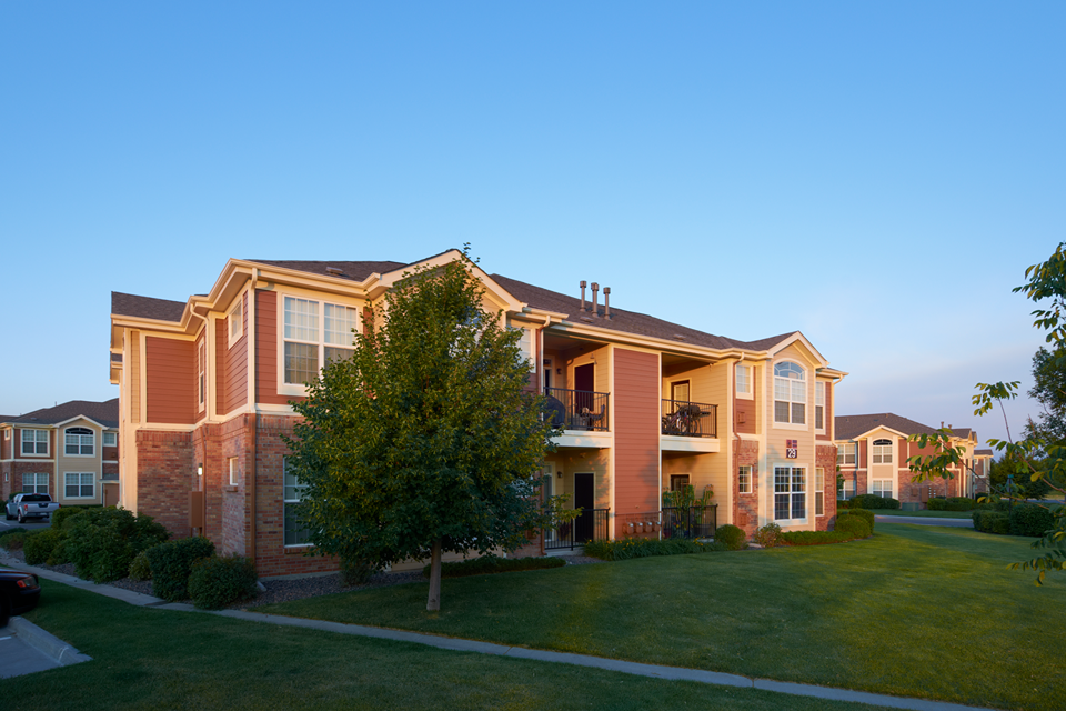 Madison Park - apartments with package receiving - Thornton, CO