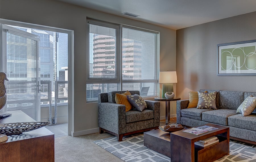 Metro 112 Apartments - Bellevue, WA - patio / balcony