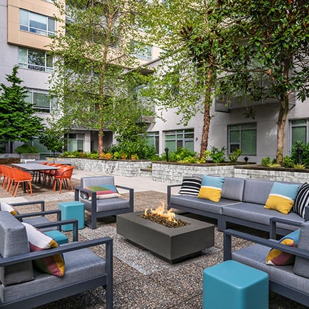 Metro 112 Apartments - downtown Bellevue, WA - firepit