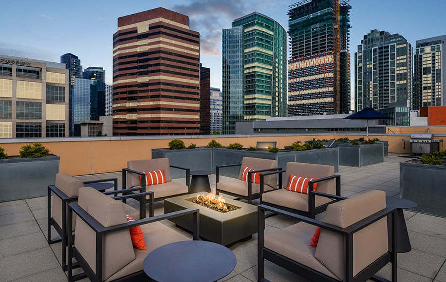 Apartments in Bellevue WA - Metro 112 Apartments - rooftop lounge