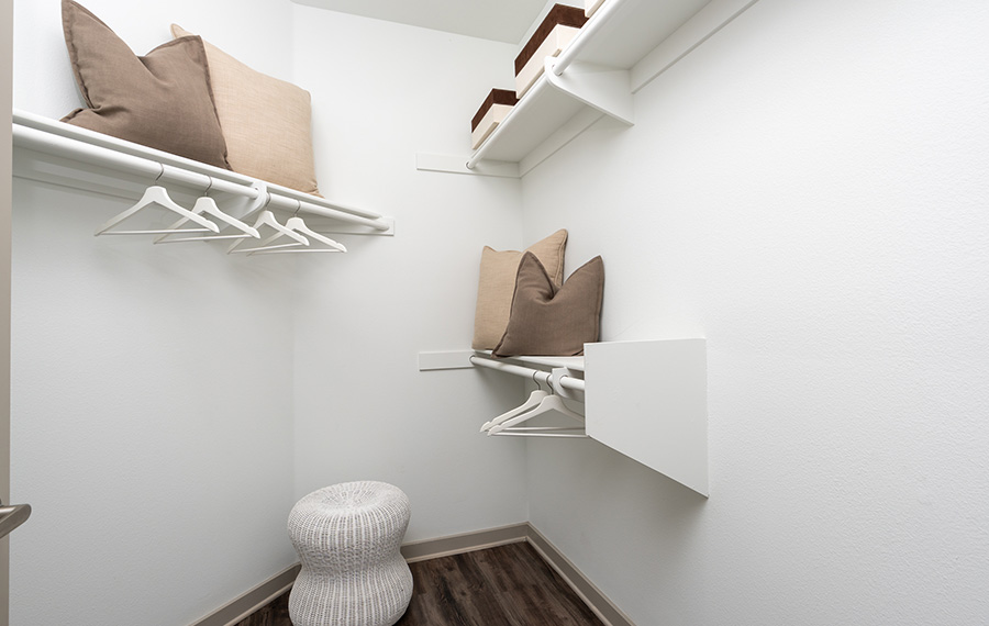 Mission Valley apartments for rent in San Diego - Mira Bella Walk-In Closets