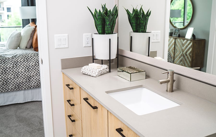 Vinings Apartments for Rent in Cumberland - Vinings Lofts and Apartments - Bathroom