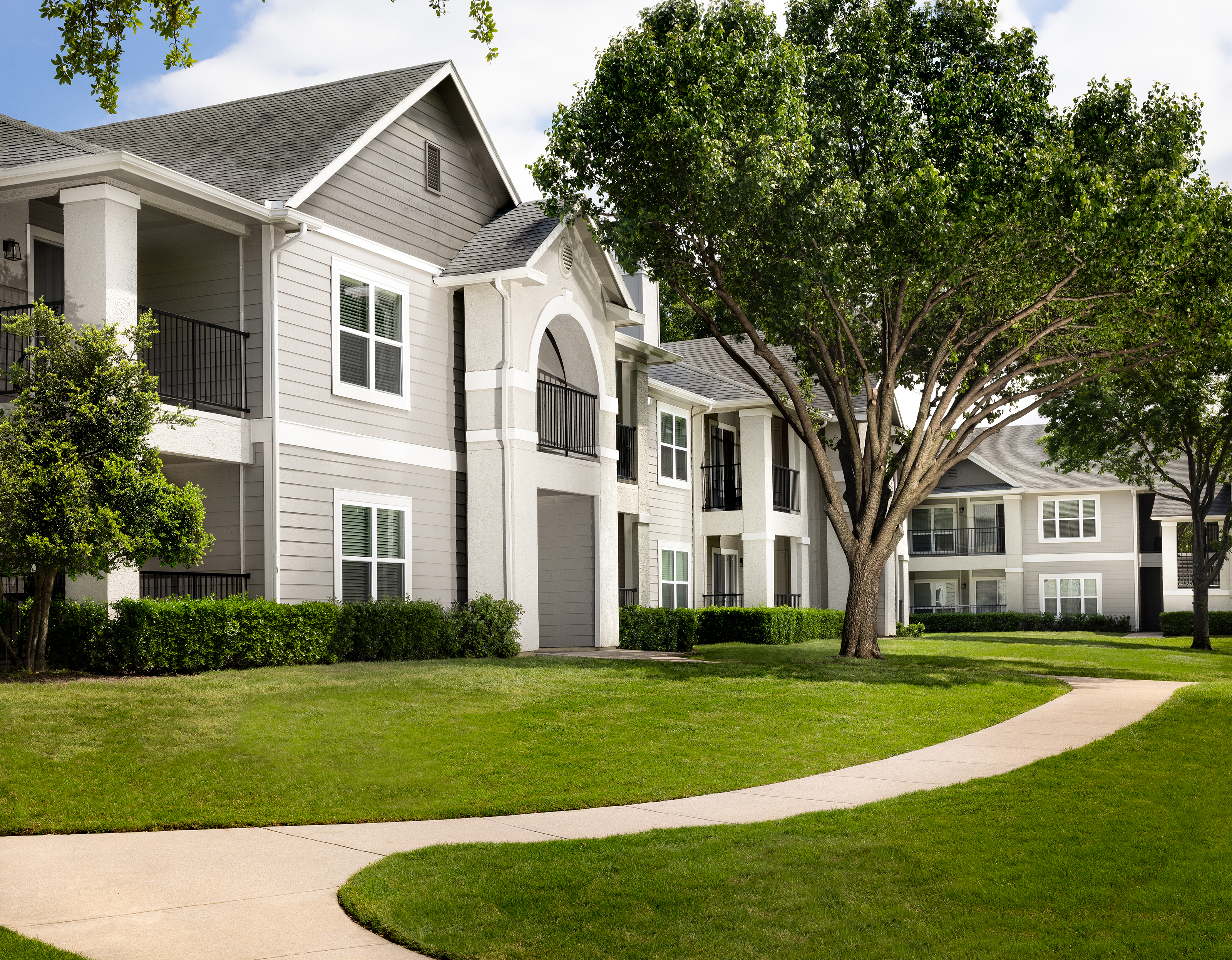 Montelena Apts - Grapevine TX - Features