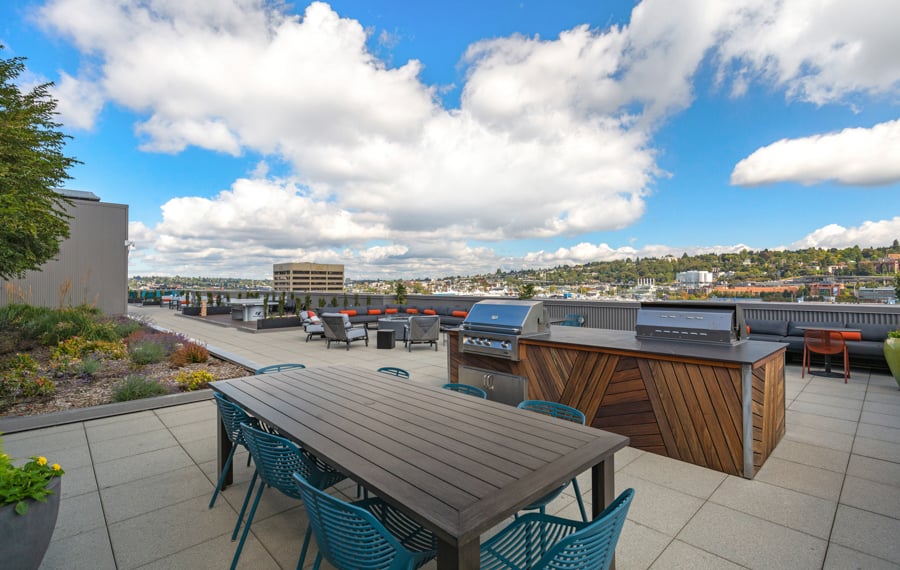 Neptune apartments for rent in Eastlake, WA - Rooftop Lounge