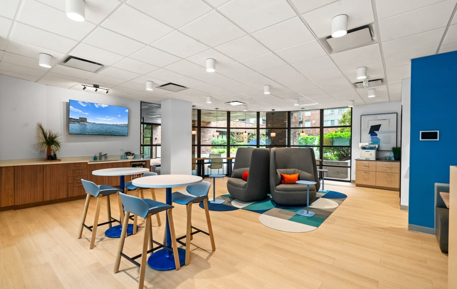 Neptune apartments for rent in Eastlake, WA - Rooftop Lounge