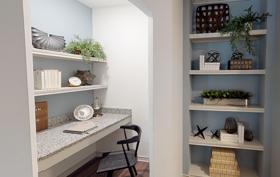 3 bedroom apartments in Charlotte - Promenade Park - Built in Desk