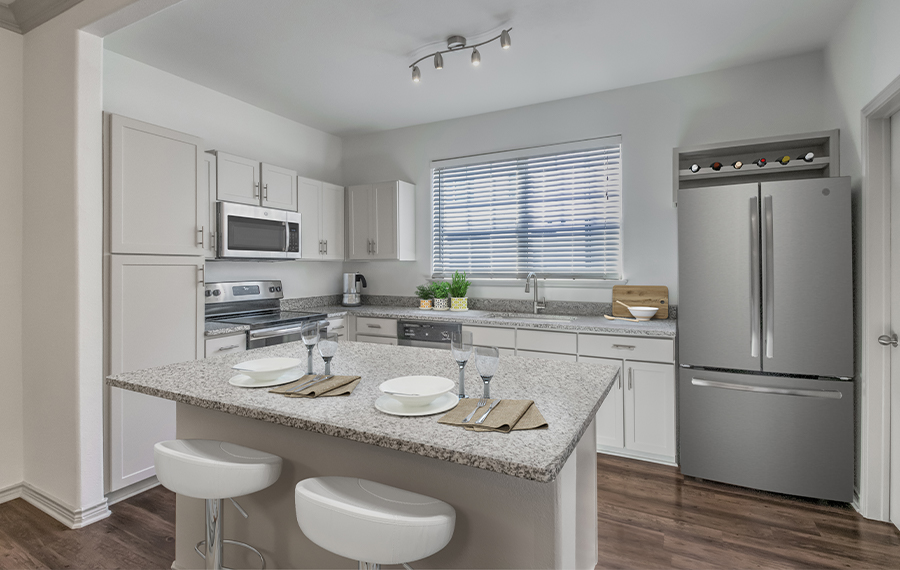 Upgraded Apartments in Ballantyne Charlotte - Promenade Park - Kitchen