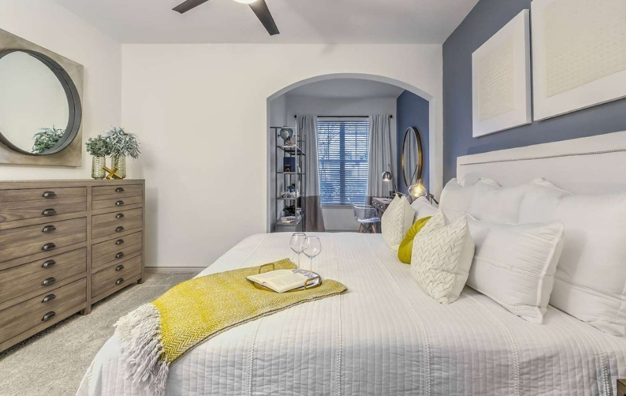Apartments for rent in Ballantyne NC near BofA - Promenade Park - hardwood floors