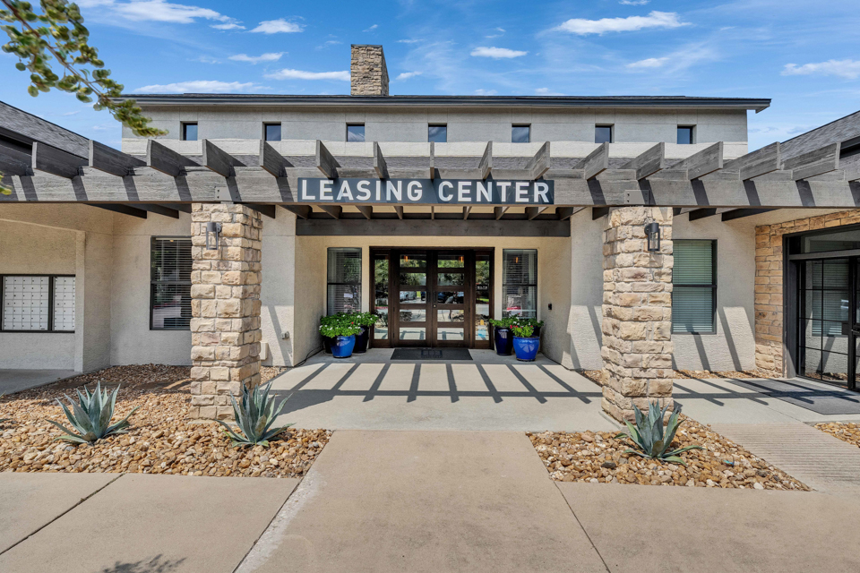 Ridgeview Apartments - Austin Texas - Garages
